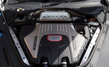 Porsche Panamera Turbo Sport Turismo 30