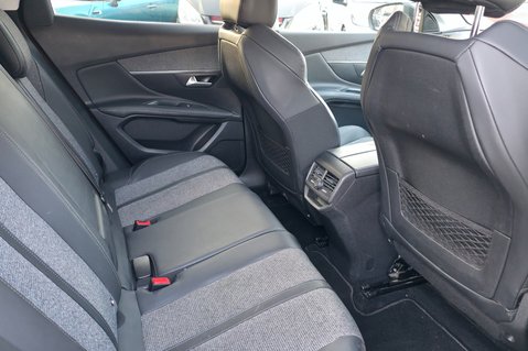 Peugeot 3008 BLUEHDI S/S ALLURE..1 PREVIOUS OWNER ,8 SERVICES,SAT NAV,FANTASTIC CAR 16