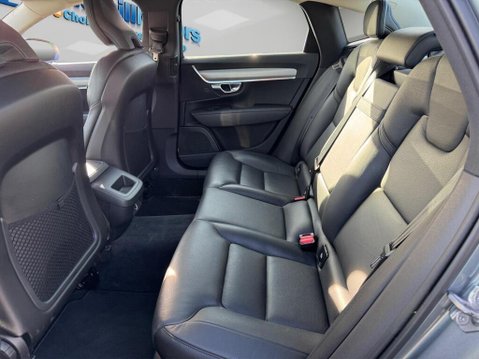 Volvo S90 2.0 T4 Momentum Plus Auto Euro 6 (s/s) 4dr 47