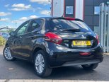 Peugeot 208 1.2 PureTech Signature Hatchback 5dr Petrol Manual Euro 6 (s/s) (82 ps) 5