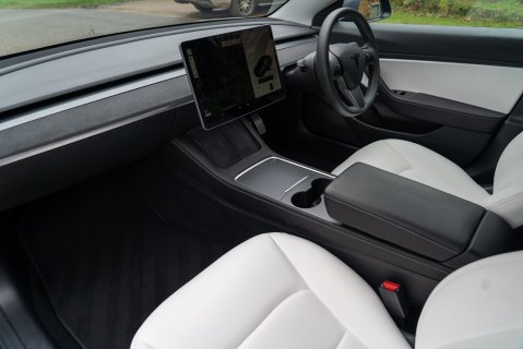 Tesla Model 3 PERFORMANCE AWD 8