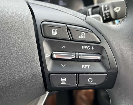 Hyundai IONIQ 1.6 IONIQ Premium SE FHEV Semi-Auto 5dr 65
