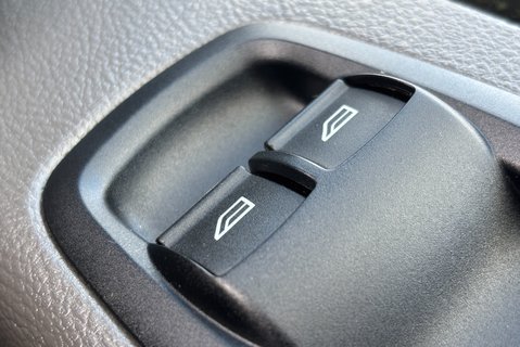 Ford Transit 350 Drw L5 130 ps Dropside Truck - 5.2m Internal Length 31