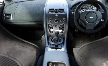 Aston Martin Vantage GT8 15