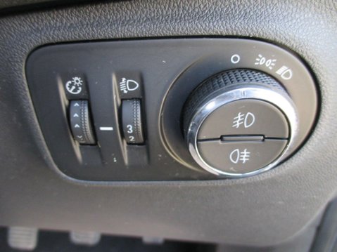 Vauxhall Corsa 1.4i ecoFLEX Design Euro 6 5dr 38