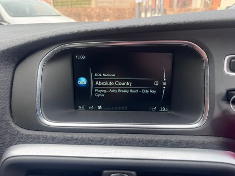 Volvo V40 D2 R-DESIGN NAV PLUS 22