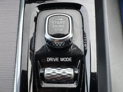 Volvo XC60 2.0 D4 R-Design Auto AWD Euro 6 (s/s) 5dr 43