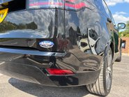 Land Rover Discovery D300 Commercial Dynamic HSE 24