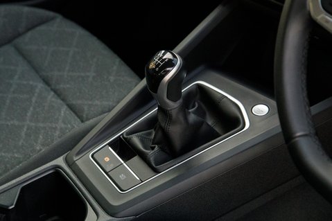 Volkswagen Golf LIFE TSI 31