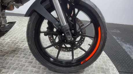 KTM Duke 2020 ONLY 10K RUNNING PROJECT BIKE SPARES OR REPAIR 125CC 6