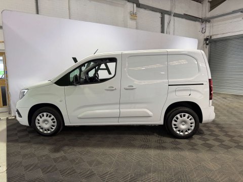 Vauxhall Combo 1.5 Combo 2300 Professional Turbo D S/S 4