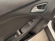 Ford Focus 1.0T EcoBoost Zetec Navigator Euro 5 (s/s) 5dr 19