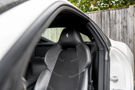 Ferrari F12 Berlinetta 4-LAYER BIANCO ITALIA PAINTWORK. CARBON FIBRE INTERIOR. JBL SOUND SYSTEM. 16