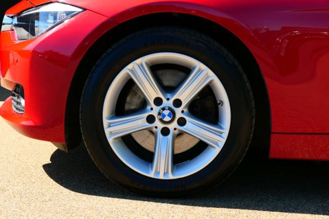 BMW 3 Series 2.0 325d SE 5dr 8
