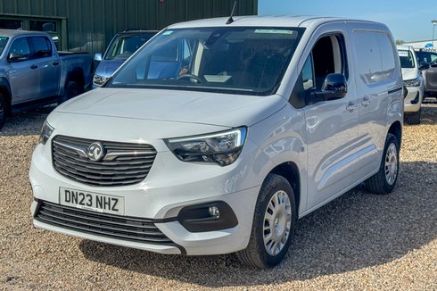 Vauxhall Combo SWB L1H1 Low Roof 2300 Pro Air Con Nav Sensors EURO 6