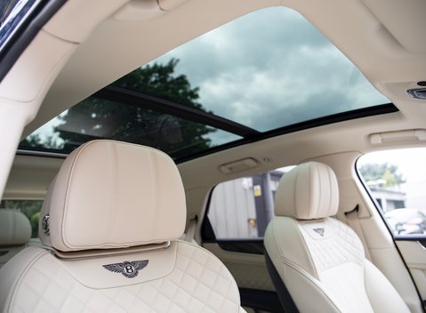Bentley Bentayga V8 13
