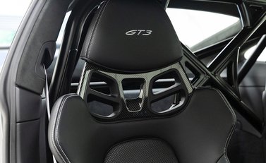 Porsche 911 (992) GT3 11