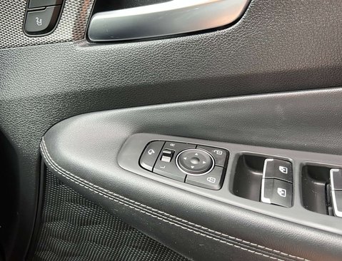 Hyundai SANTA FE 2.2 Santa Fe Premium SE CRDi Auto 4WD 5dr 35