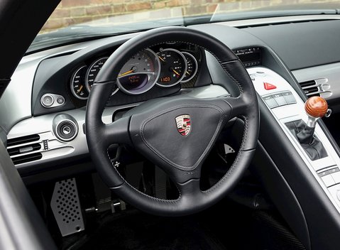 Porsche Carrera GT 23