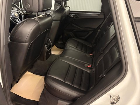 Porsche Macan 3.0T V6 GTS SUV 5dr Petrol PDK 4WD Euro 6 (s/s) (360 ps) 8