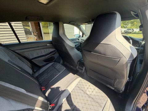 Volkswagen Golf R-LINE ETSI DSG 35
