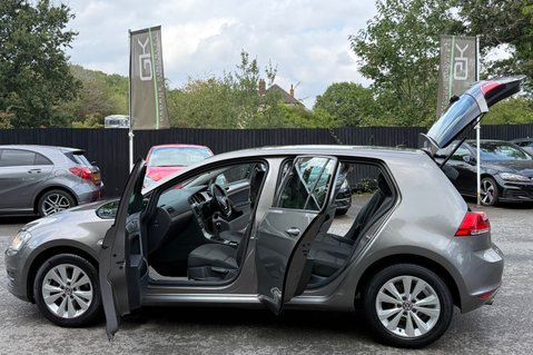 Volkswagen Golf SE TDI BMT -£20 ROAD TAX -1 OWNER -11 SERVICES -SATNAV -ADAPTIVE CRUISE 16