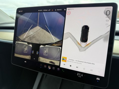 Tesla Model Y (Dual Motor) Long Range SUV 5dr Electric Auto 4WDE (384 bhp) 44