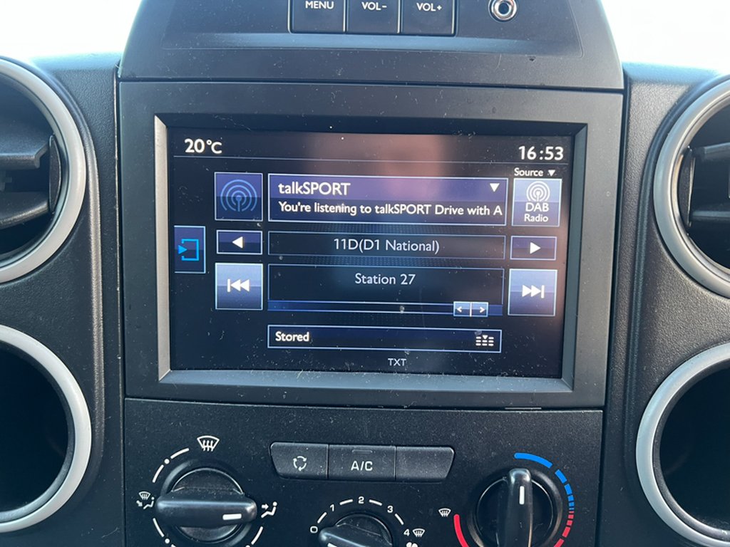 2018 Peugeot PartnerSWB L1H1 Low Roof Professional Air Con Nav Sensors EURO 6 NO VAT — thumbnail 34 of 51