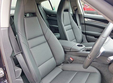 Porsche Panamera Diesel 9