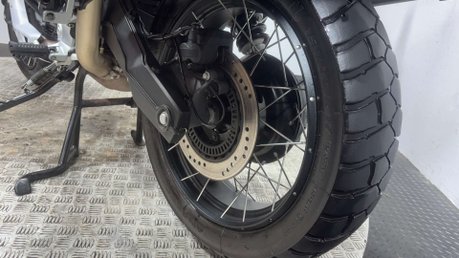 Moto Guzzi V85 TT 850 2021 ONLY 11K HISTORY FULL LUGGAGE ADVENTURE BIKE 26