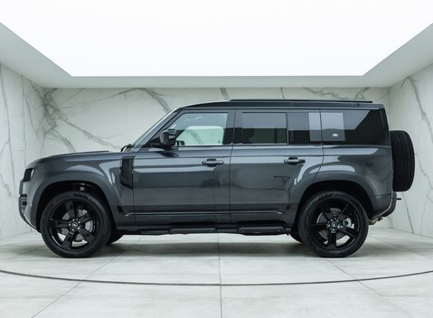 Land Rover Defender 110 D300 X-Dynamic HSE 2