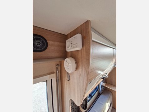 Bessacarr E572 AUTO 31