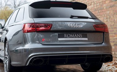 Audi RS6 Avant Performance 26