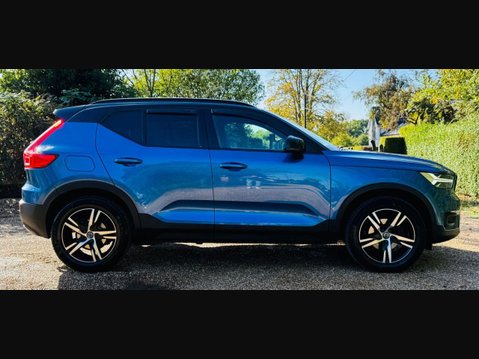Volvo XC40 2.0 D3 R-Design SUV 5dr Diesel Auto Euro 6 (s/s) (150 ps) 6