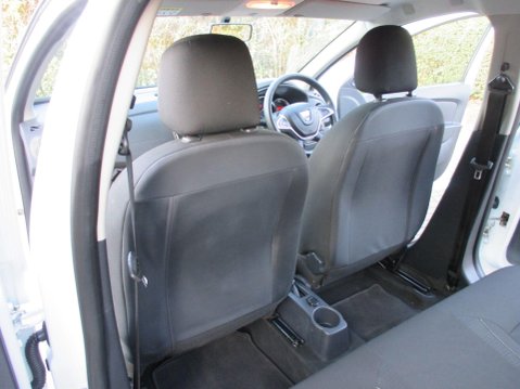 Dacia Sandero 0.9 TCe Essential Euro 6 (s/s) 5dr 31