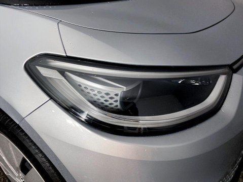 Volkswagen ID.3 Pro Performance 58kWh Family Hatchback 5dr Electric Auto (204 ps) Alloys - 9