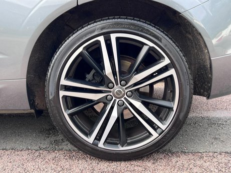 Volvo XC60 2.0 D4 R-Design Pro Auto AWD Euro 6 (s/s) 5dr 46