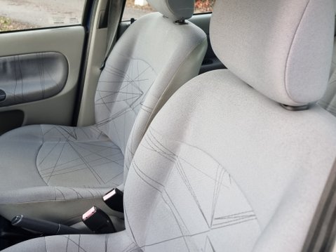 Renault Clio EXPRESSION 16V 33