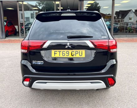 Mitsubishi Outlander 2.4 Outlander Dynamic PHEV CVT 4WD 5dr 6