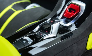 Lamborghini Huracan Tecnica 25