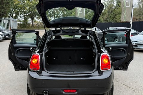Mini Hatch COOPER D - £20 ROAD TAX - MEDIA XL -LED HEADLIGHTS -HIGH SPEC - NEW MOT 20