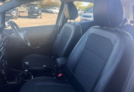 Ford Ecosport TITANIUM 25