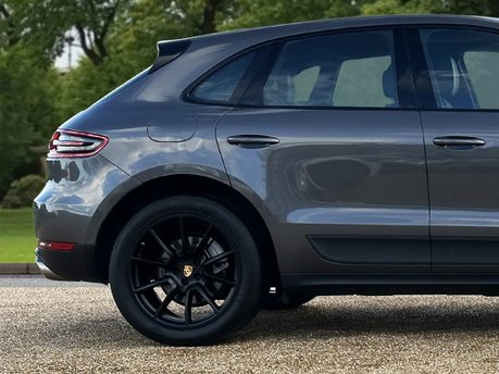Porsche Macan D S PDK 12