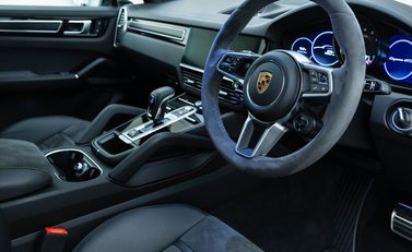 Porsche Cayenne GTS Coupe 8