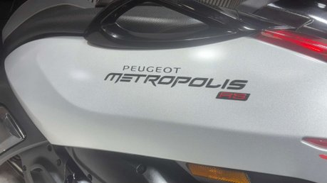 Peugeot Metropolis 400 RS ABS 3 WHEELER TRIKE ONLY 11K MOT JUNE 2027 400CC 25