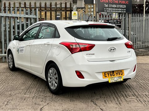 Hyundai i30 CRDI S BLUE DRIVE 12