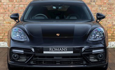 Porsche Panamera Turbo S E-Hybrid Sport Turismo 4