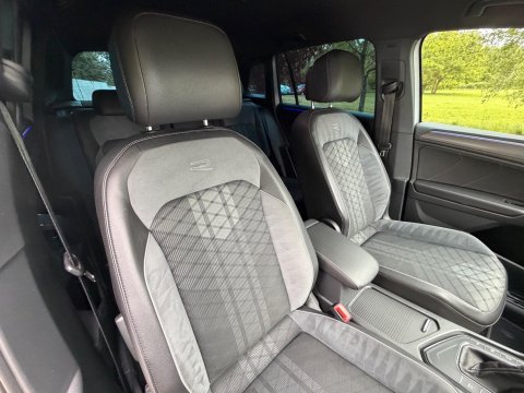 Volkswagen Tiguan R-LINE TDI DSG 23