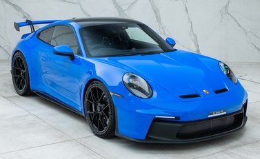 Porsche 911 GT3 (992) 8