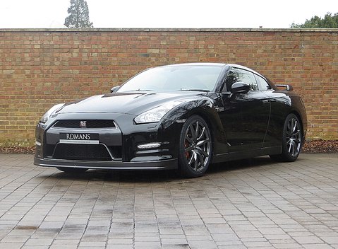 Nissan GT-R Premium Edition 15